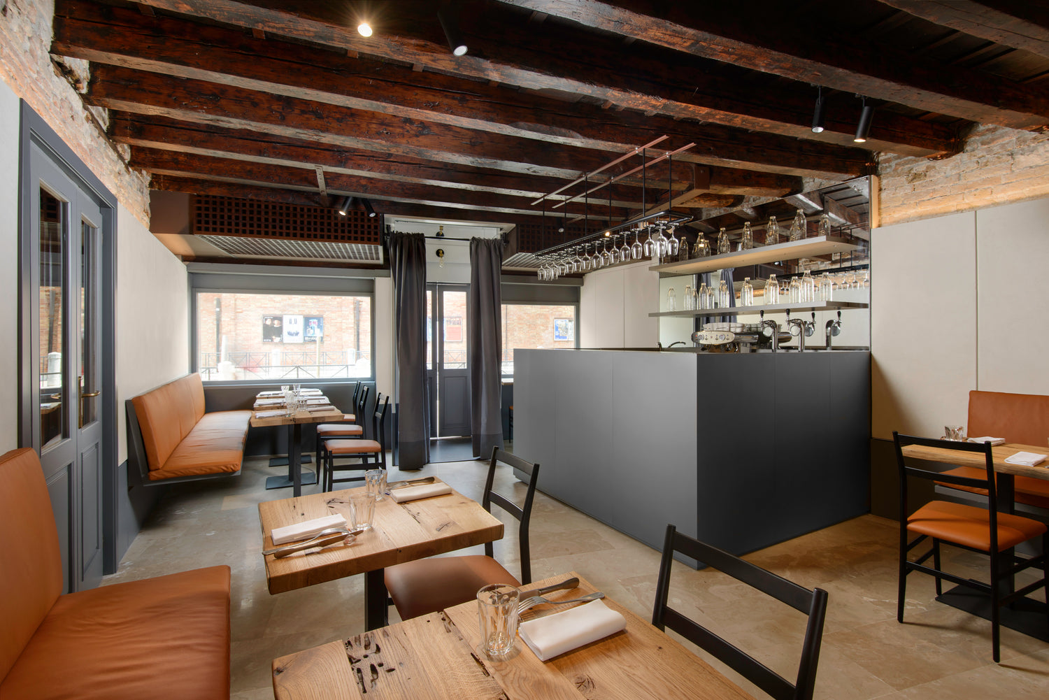 Interni Ristorante Zanze XVI